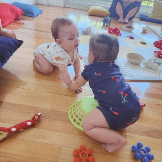 crEO movimiento, juego libre y crianza para bebés y mapadres