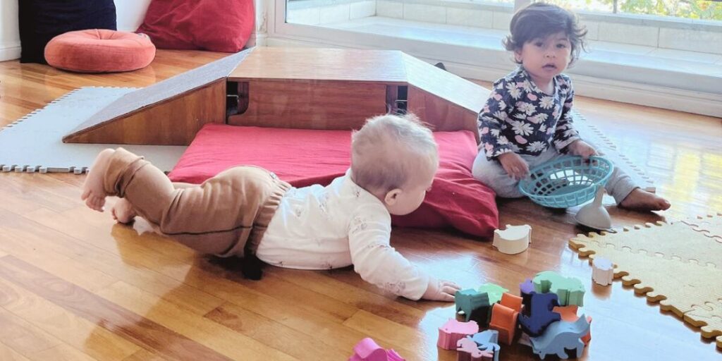 Encuentros de movimiento libre, juego y crianza para mapadres y bebés de hasta 24 meses en Saavedra