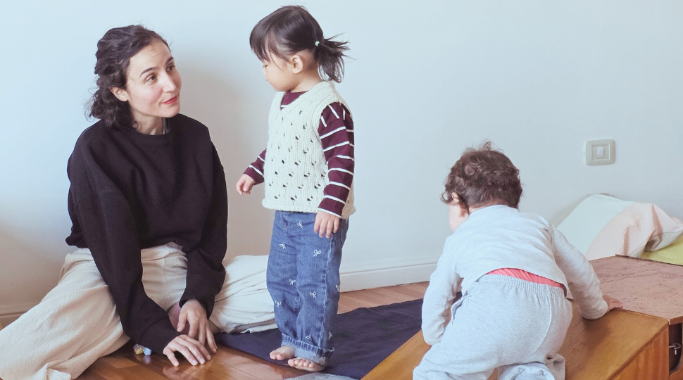 Encuentros de movimiento libre, juego y crianza para mapadres y bebés de hasta 24 meses en Saavedra