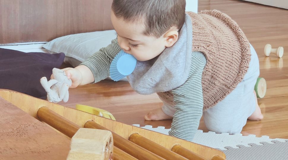 Encuentros de movimiento libre, juego y crianza para mapadres y bebés de hasta 24 meses en Saavedra