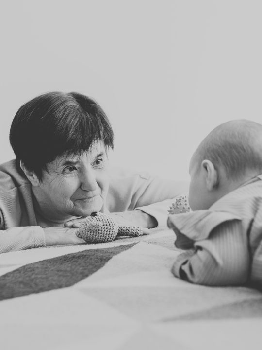 Vínculo de apego abuela y bebé