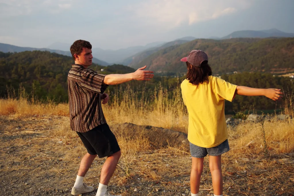 Aftersun (2022) Dir. Charlotte Wells: películas sobre crianza y vínculo. Una hija intenta reconstruir el vínculo con su padre.
